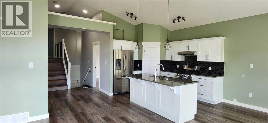 9810 89 Street, Grande Prairie, Alberta  T8X 0R3 - Photo 1 - A2263252