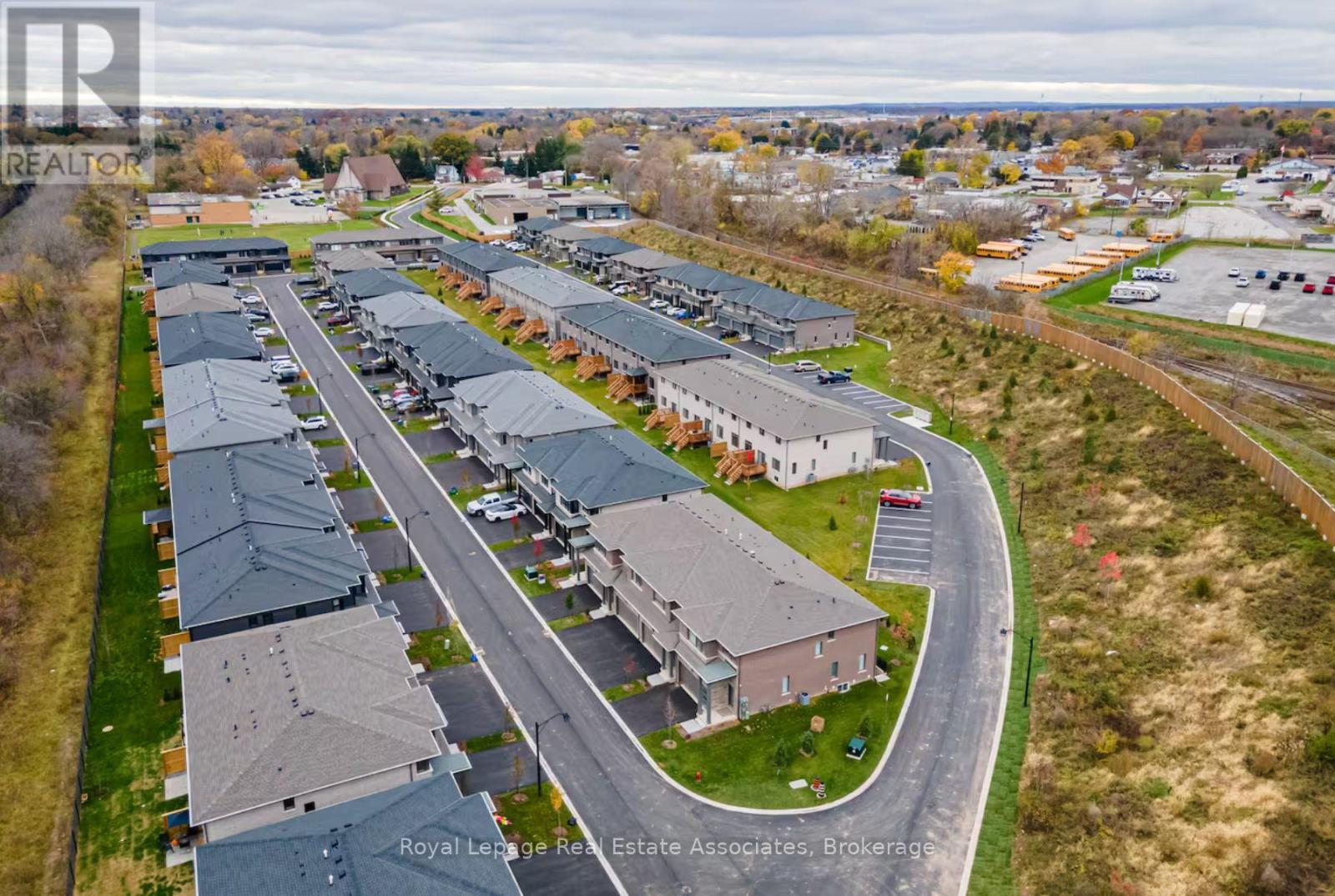 45 - 4552 Portage Road, Niagara Falls, Ontario  L2E 0B8 - Photo 37 - X12495534