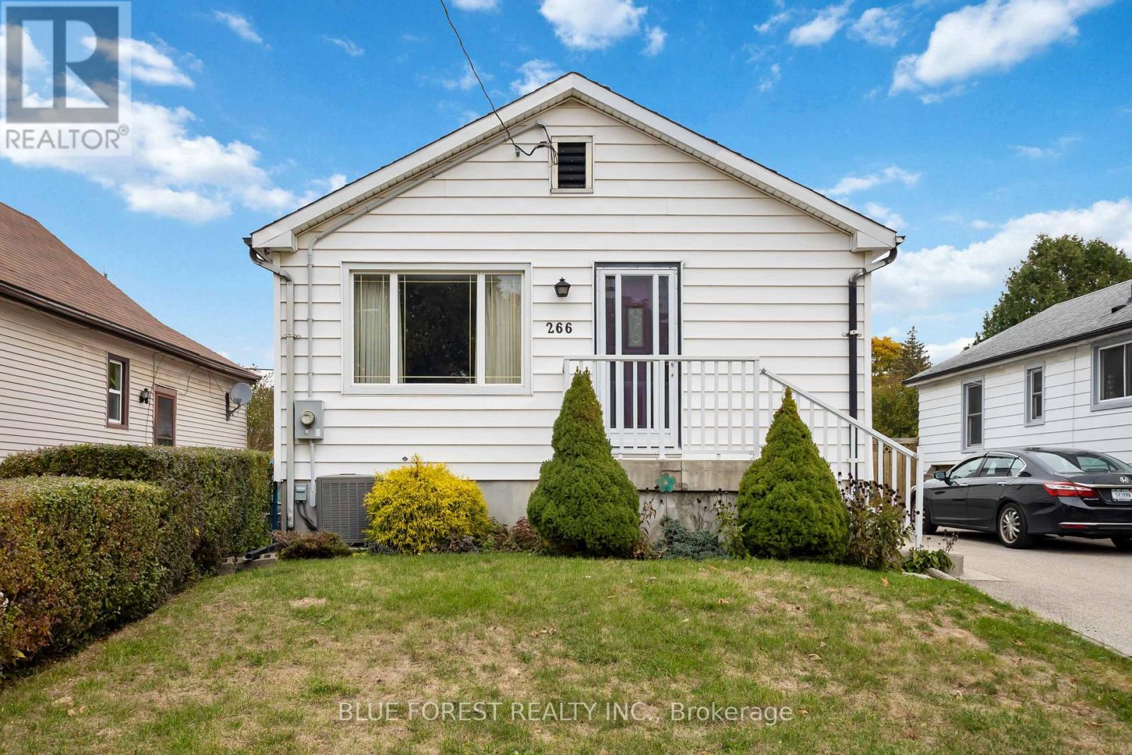 266 Giles Street, London East, Ontario  N5Z 2W3 - Photo 1 - X12496936