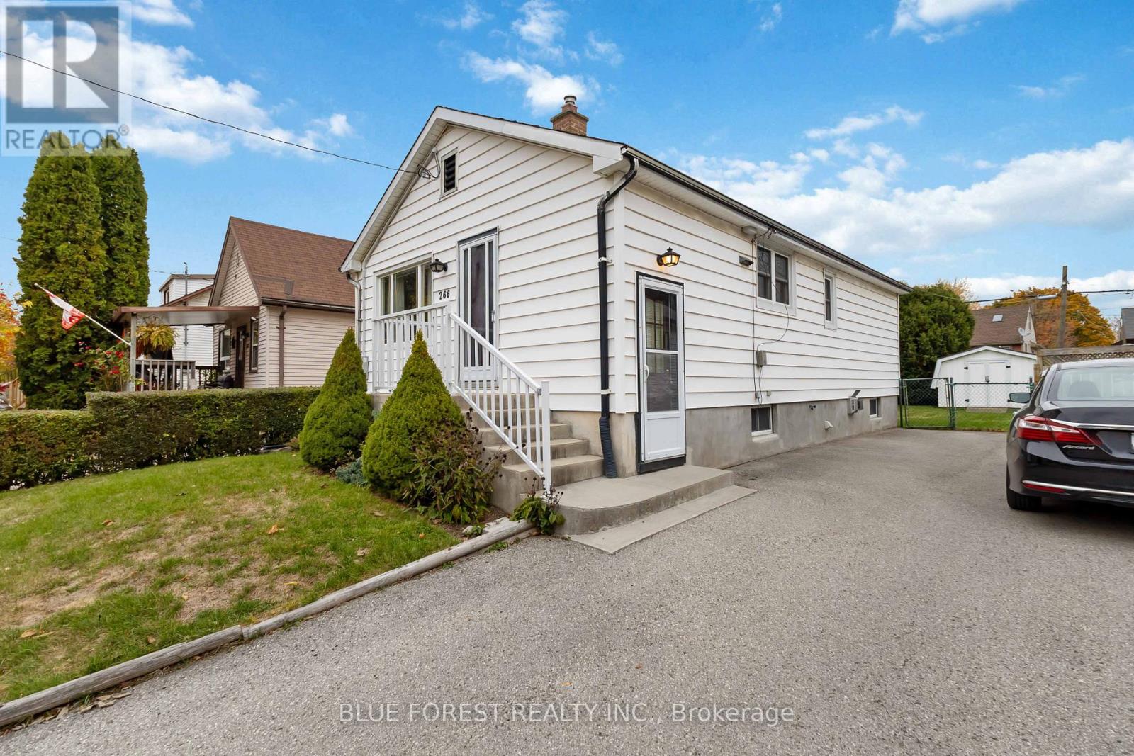 266 Giles Street, London East, Ontario  N5Z 2W3 - Photo 3 - X12496936