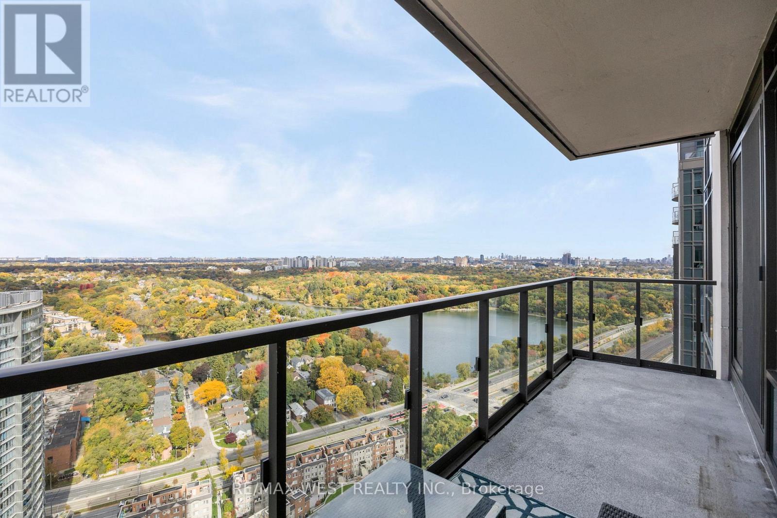 3902 - 1928 Lake Shore Boulevard W, Toronto, Ontario  M6S 0B1 - Photo 13 - W12496636