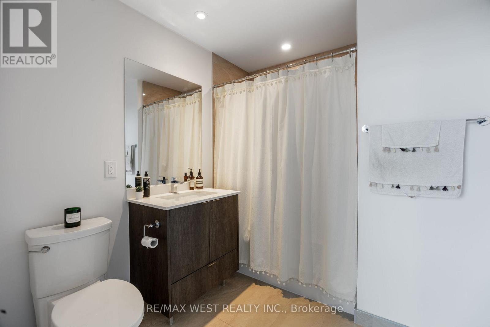 3902 - 1928 Lake Shore Boulevard W, Toronto, Ontario  M6S 0B1 - Photo 23 - W12496636