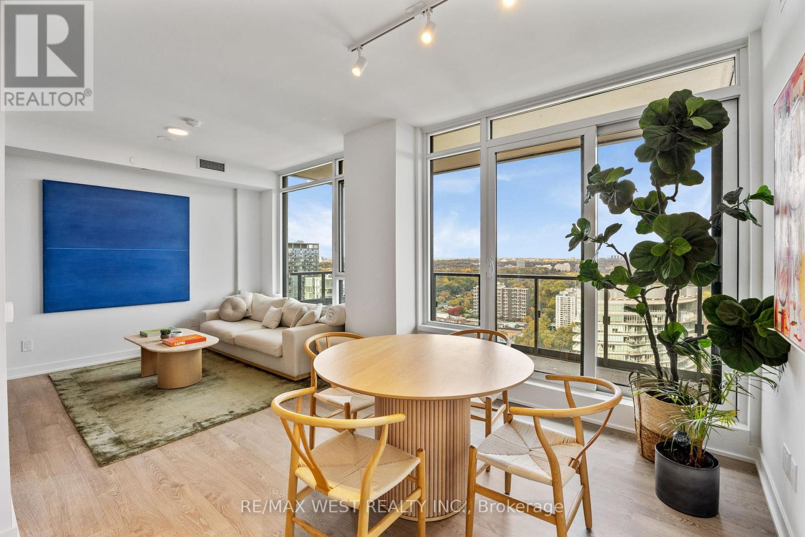 3902 - 1928 Lake Shore Boulevard W, Toronto, Ontario  M6S 0B1 - Photo 9 - W12496636