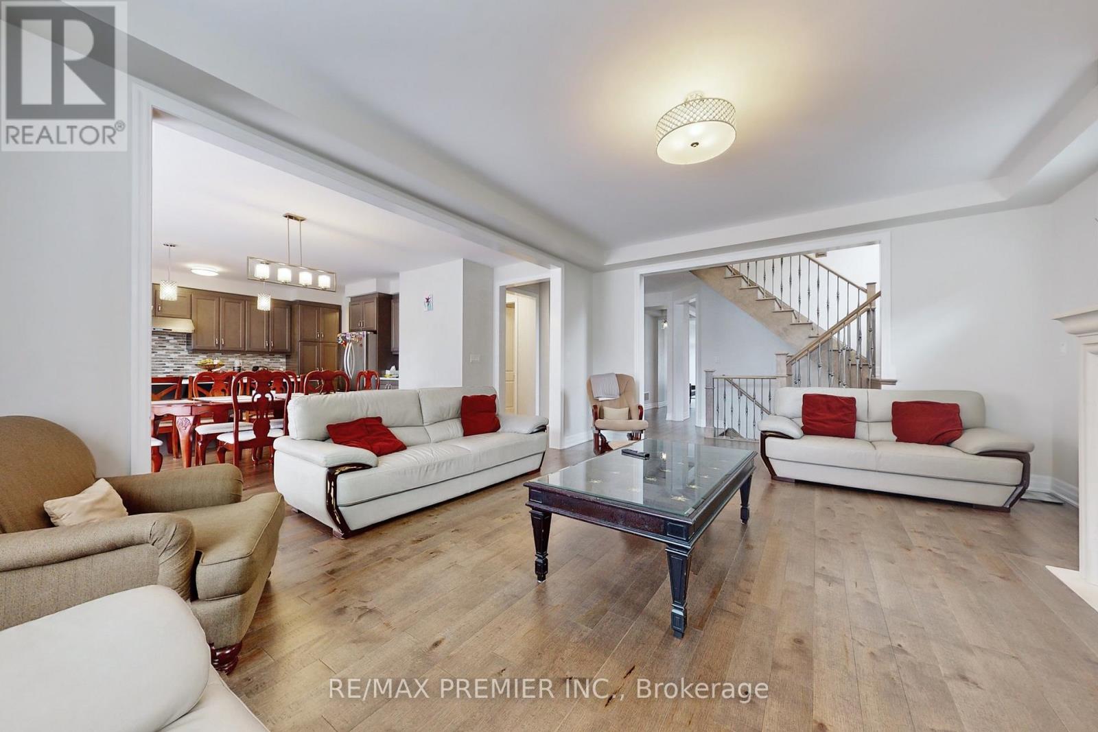 140 Magnolia Crescent, Oakville, Ontario  L6M 4M1 - Photo 13 - W12496680