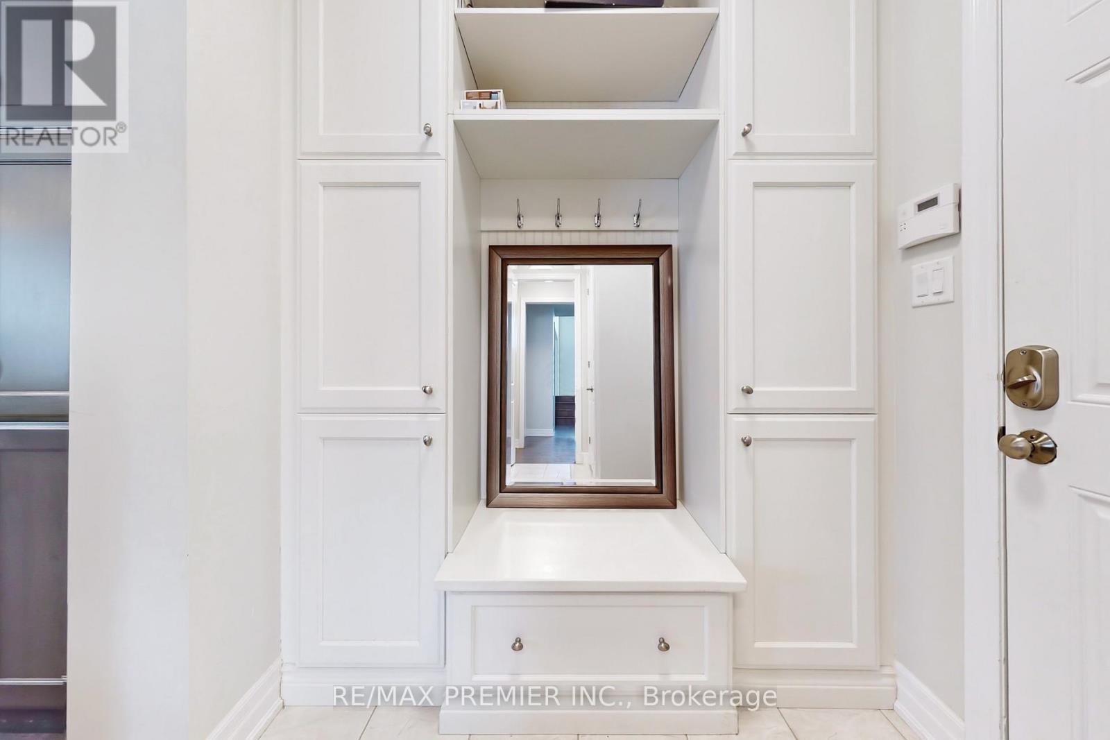 140 Magnolia Crescent, Oakville, Ontario  L6M 4M1 - Photo 21 - W12496680