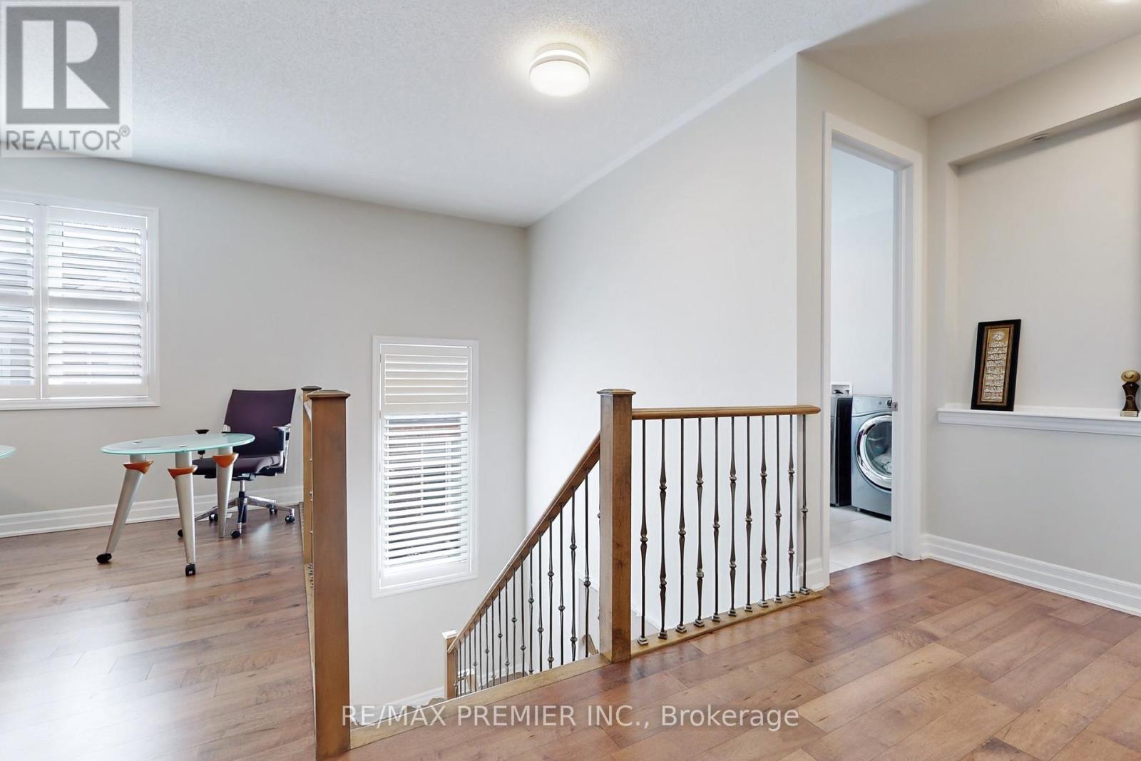 140 Magnolia Crescent, Oakville, Ontario  L6M 4M1 - Photo 26 - W12496680