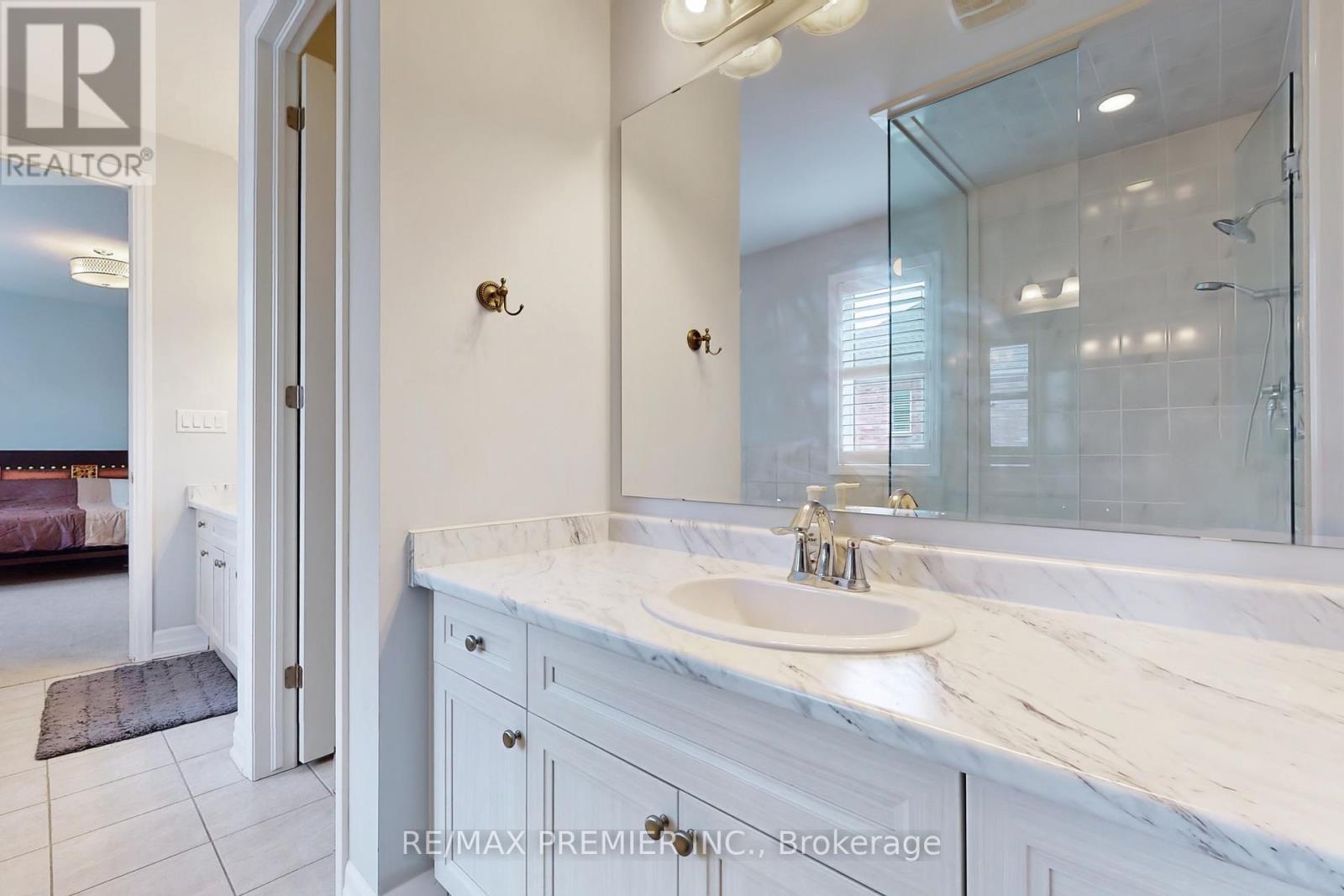 140 Magnolia Crescent, Oakville, Ontario  L6M 4M1 - Photo 30 - W12496680