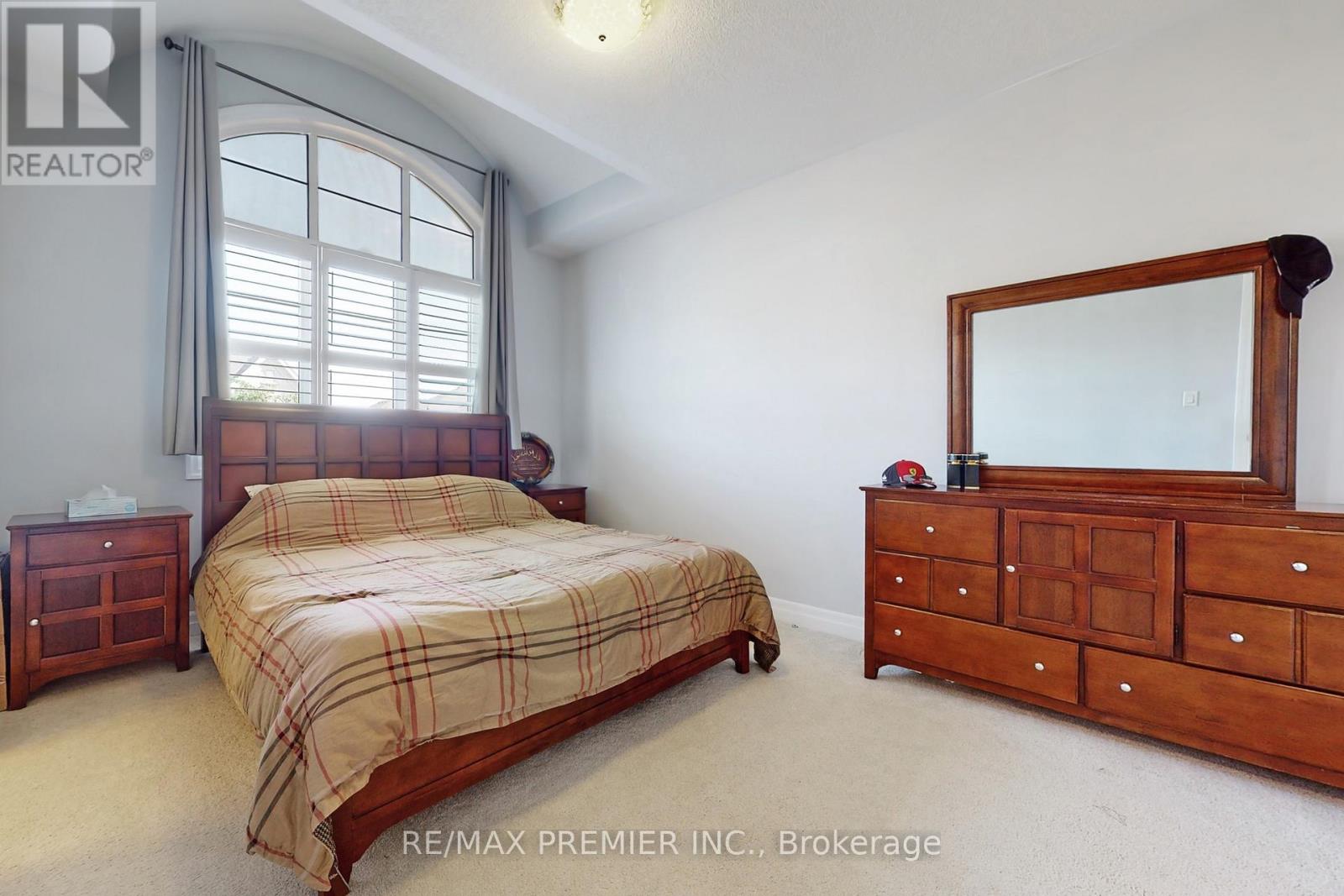 140 Magnolia Crescent, Oakville, Ontario  L6M 4M1 - Photo 32 - W12496680