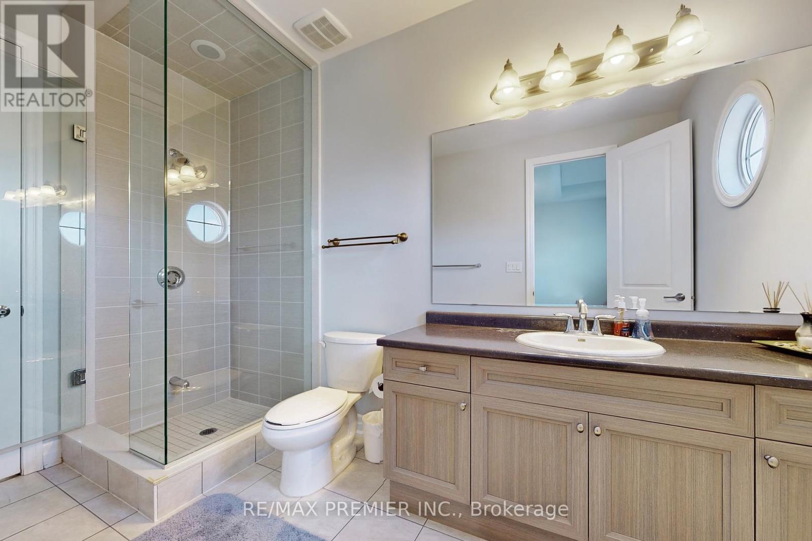 140 Magnolia Crescent, Oakville, Ontario  L6M 4M1 - Photo 34 - W12496680