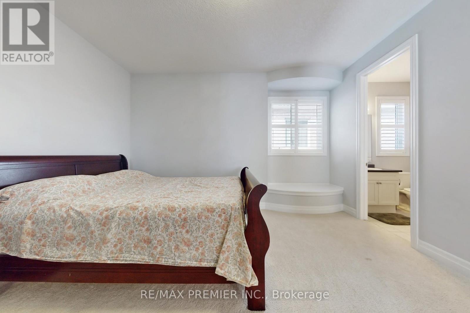 140 Magnolia Crescent, Oakville, Ontario  L6M 4M1 - Photo 36 - W12496680