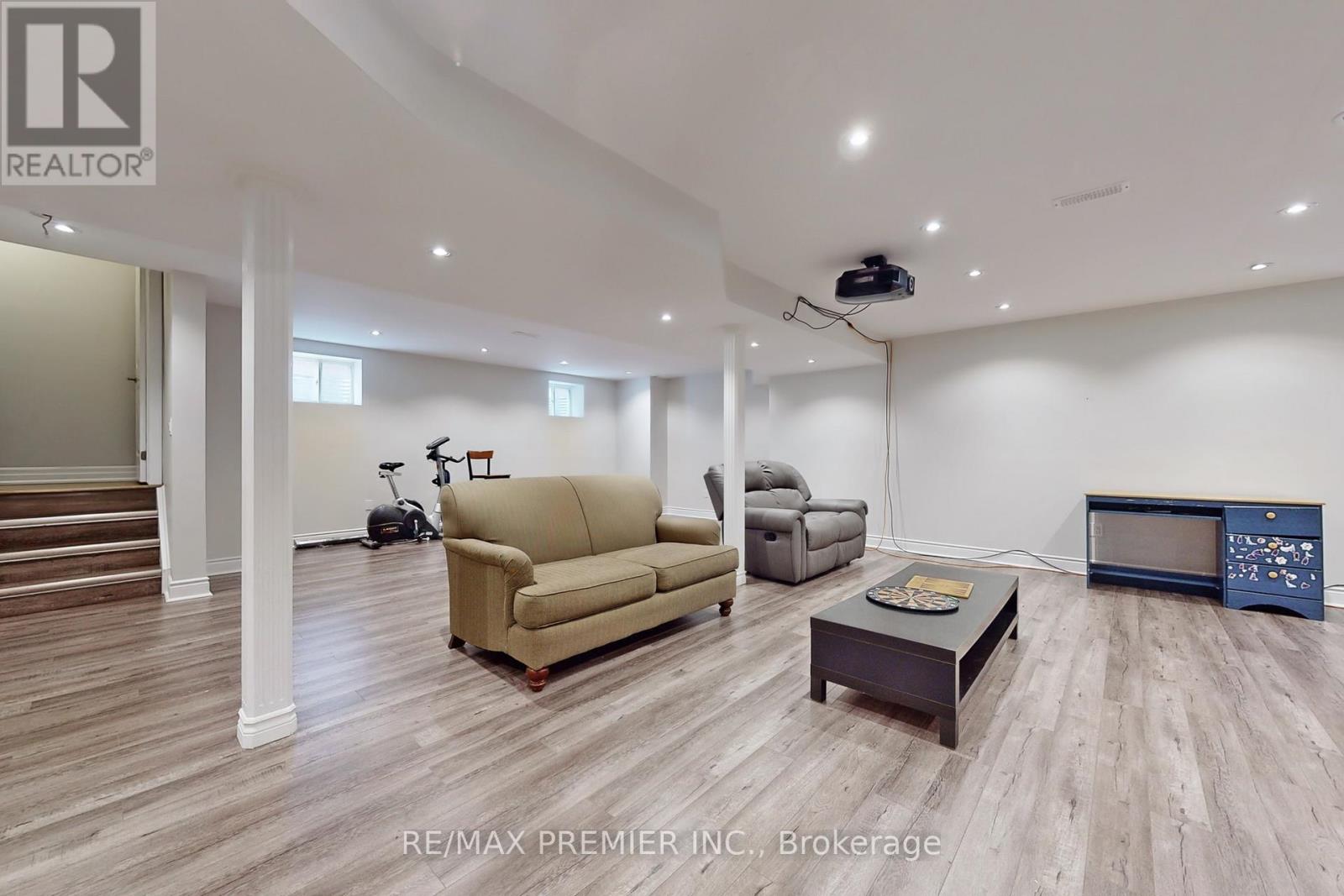 140 Magnolia Crescent, Oakville, Ontario  L6M 4M1 - Photo 42 - W12496680