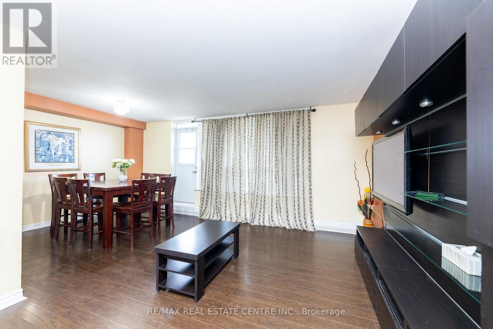 1009 - 3390 Weston Road, Toronto, Ontario  M9M 2X3 - Photo 15 - W12496684