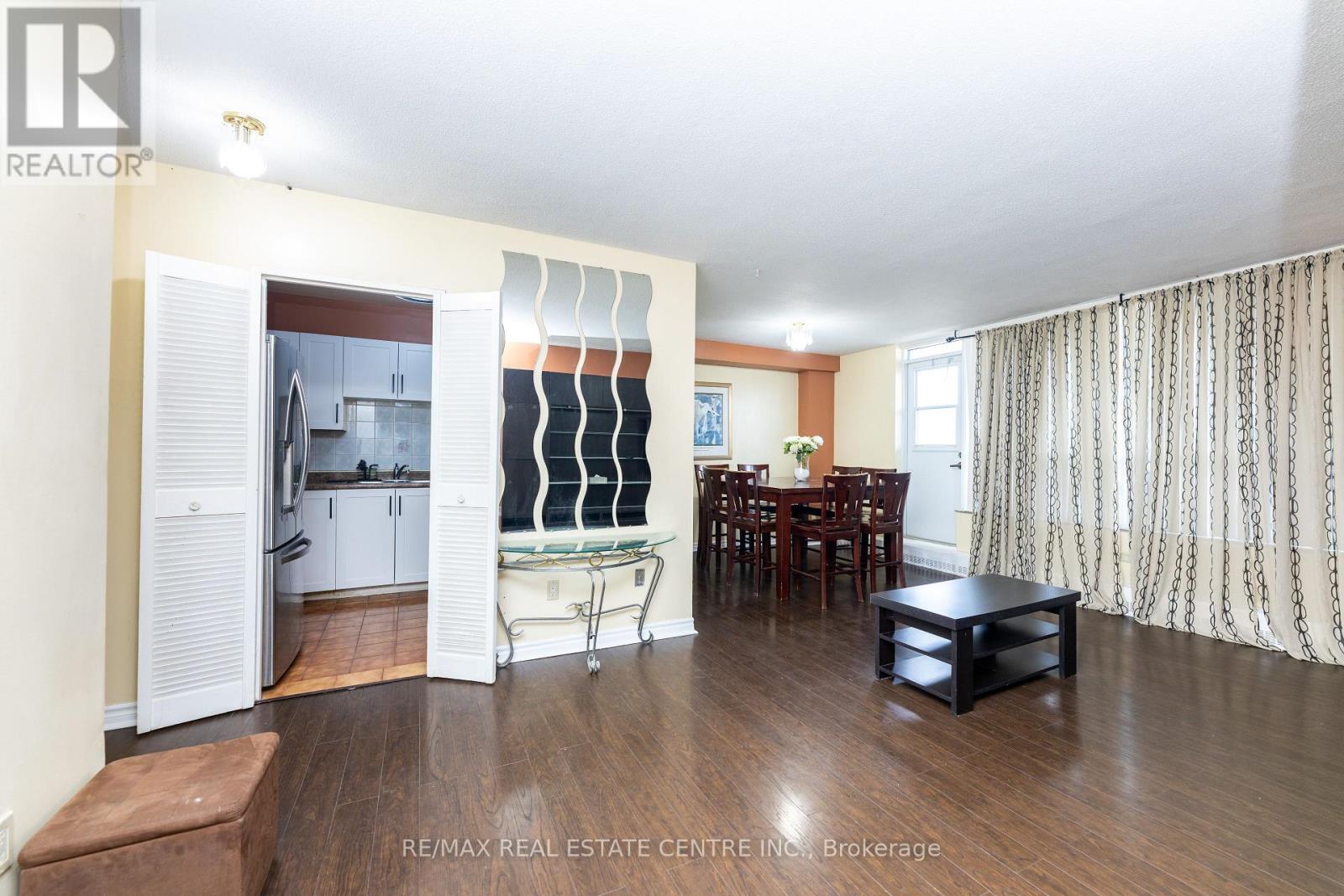 1009 - 3390 Weston Road, Toronto, Ontario  M9M 2X3 - Photo 9 - W12496684