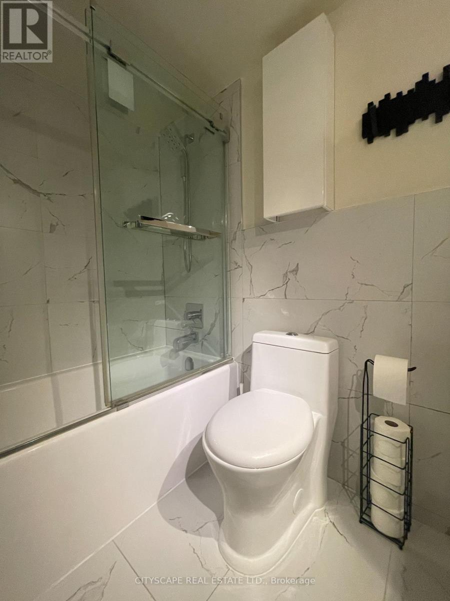 704 - 355 Rathburn Road E, Mississauga (Rathwood), Ontario  L4Z 1H4 - Photo 10 - W12496724