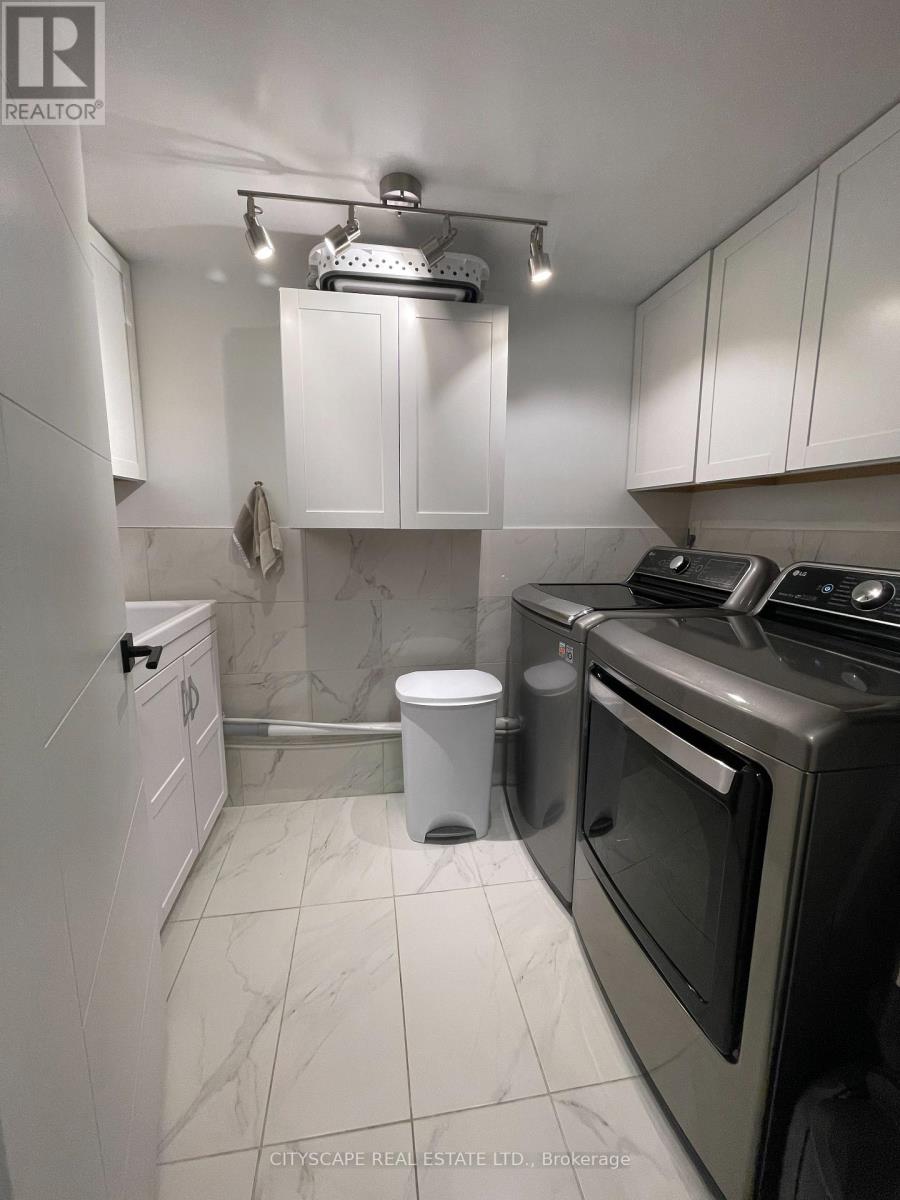 704 - 355 Rathburn Road E, Mississauga (Rathwood), Ontario  L4Z 1H4 - Photo 13 - W12496724