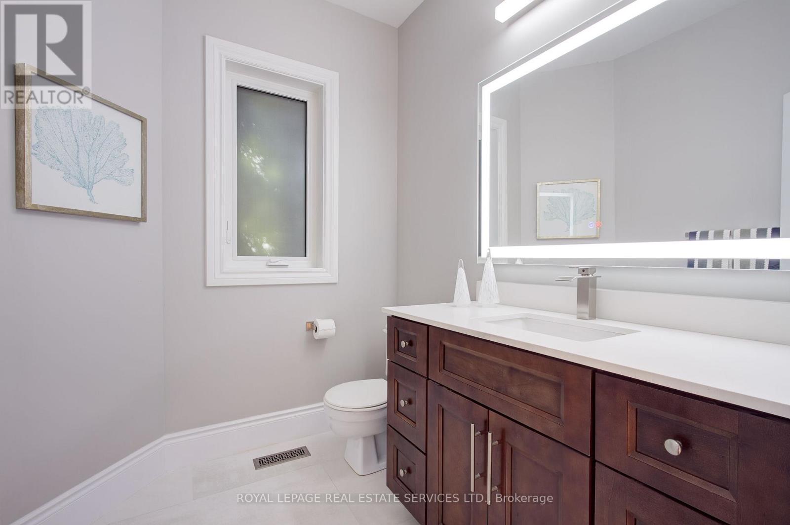 1079 Skyvalley Crescent, Oakville, Ontario  L6M 3L2 - Photo 16 - W12496756