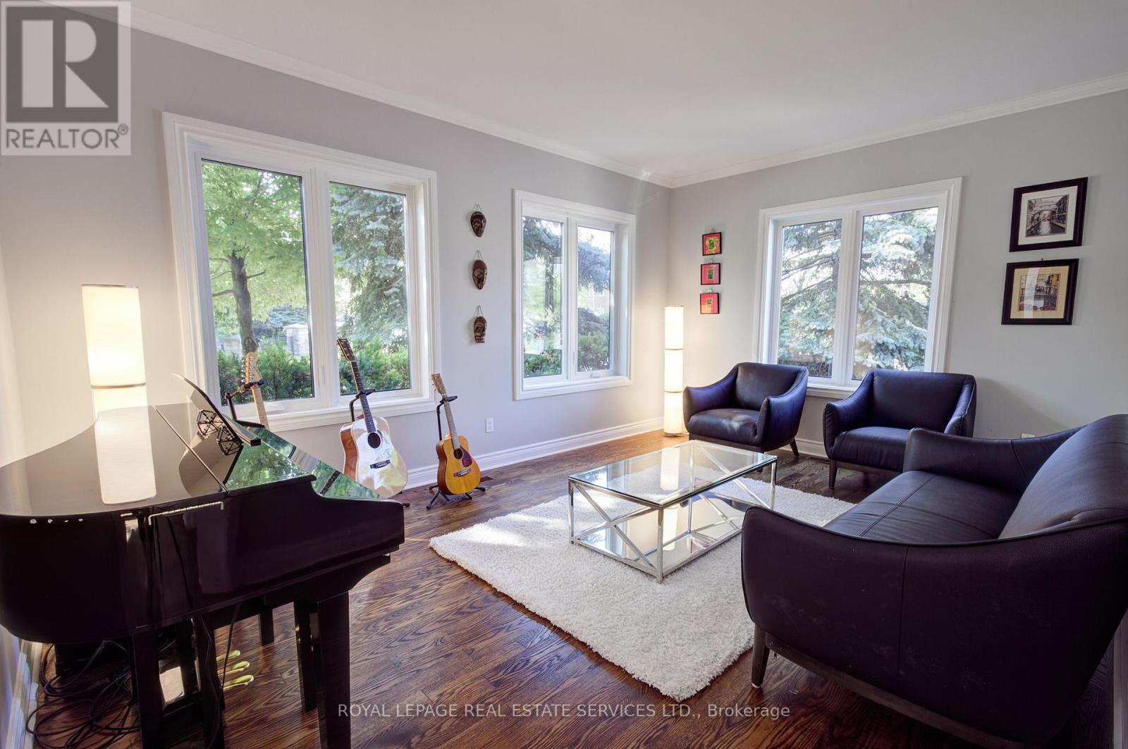 1079 Skyvalley Crescent, Oakville, Ontario  L6M 3L2 - Photo 7 - W12496756