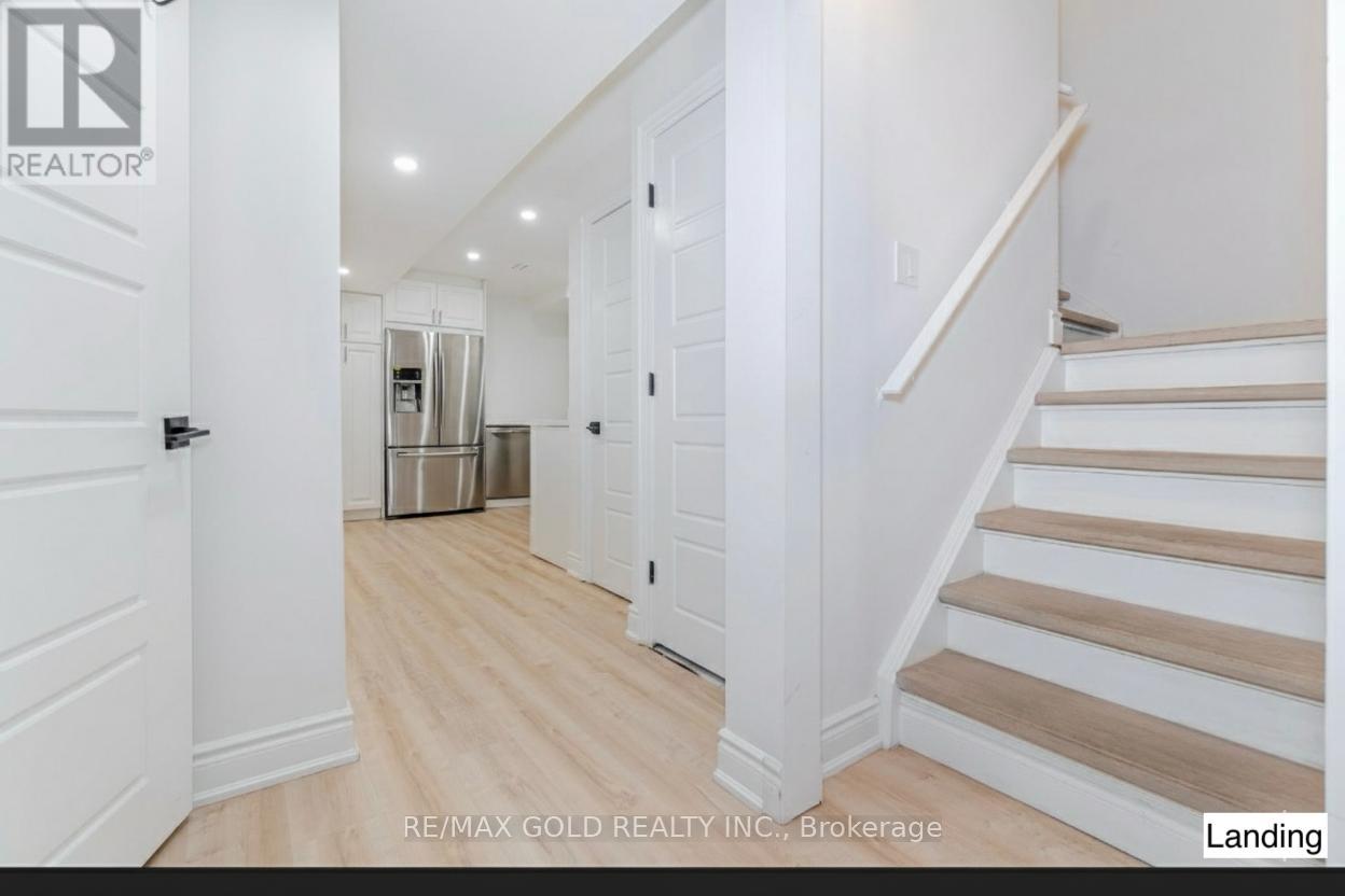 17 Kapikog Street, Brampton, Ontario  L6Y 0E4 - Photo 5 - W12496772