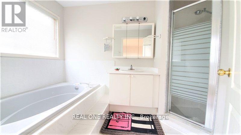 2885 Galleon Crescent, Mississauga, Ontario  L5M 5V1 - Photo 16 - W12496794