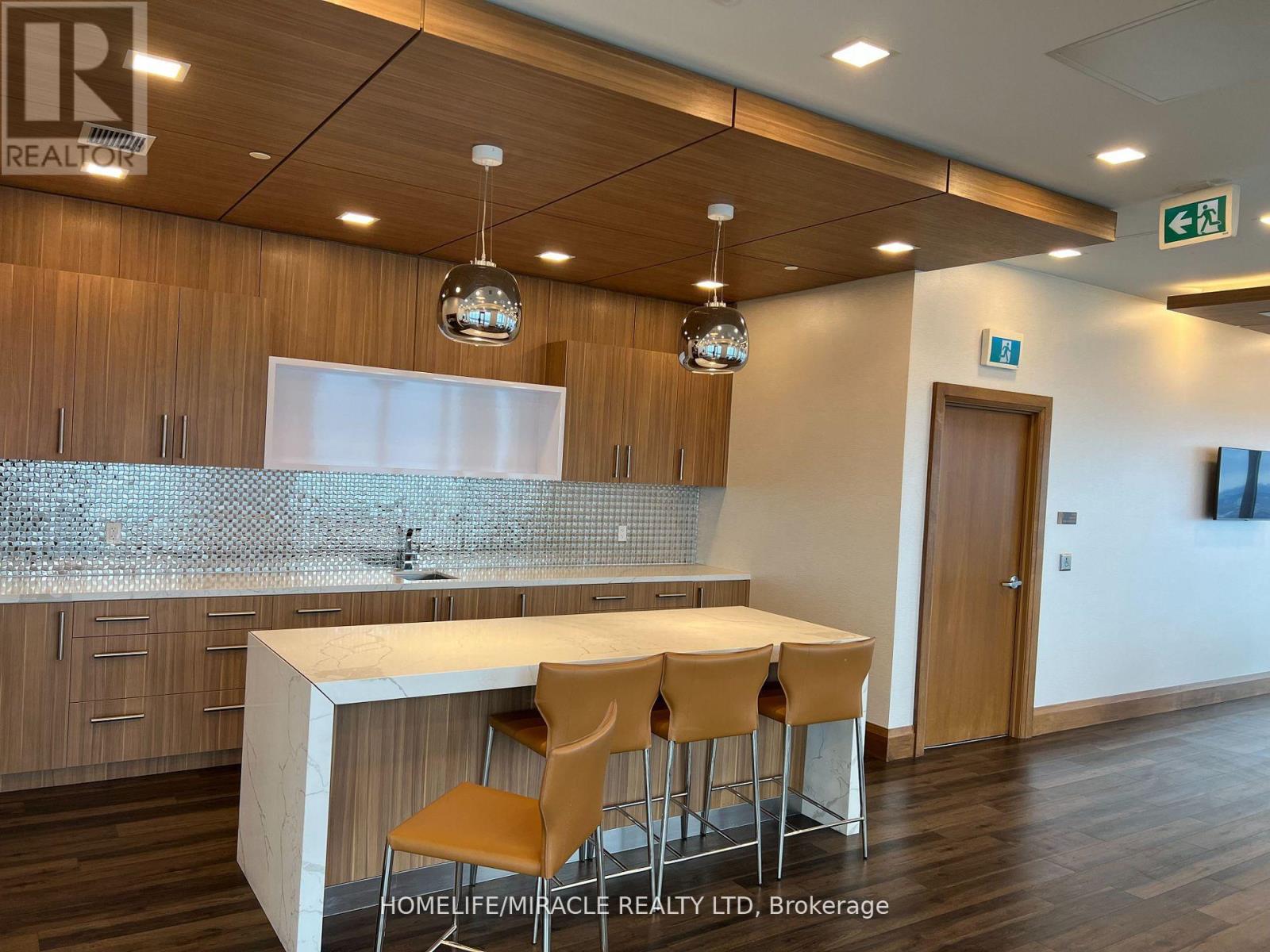 5901 - 30 Shore Breeze Dr Drive, Toronto, Ontario  M8V 1A1 - Photo 8 - W12496812