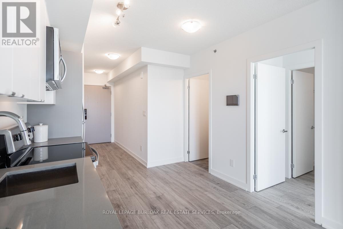 A401 - 3210 Dakota Common, Burlington, Ontario  L7M 2A8 - Photo 3 - W12496814