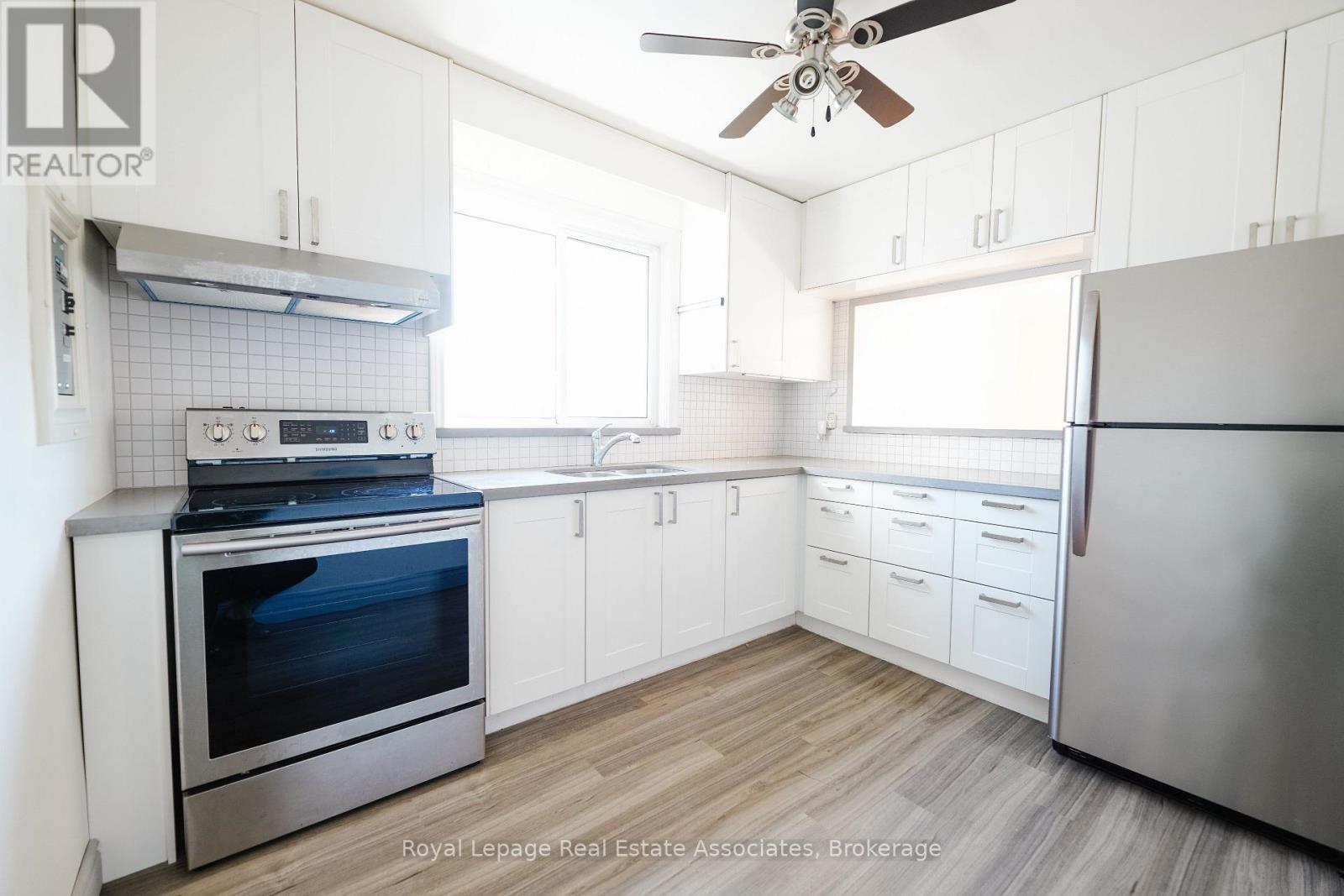 UPPER - 9 MISSISSAUGA ROAD N, Mississauga, Ontario