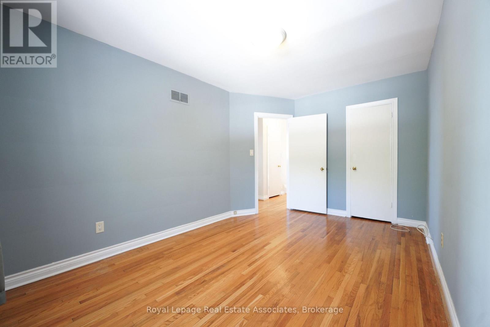 Upper - 9 Mississauga Road N, Mississauga, Ontario  L5H 2H5 - Photo 14 - W12496818