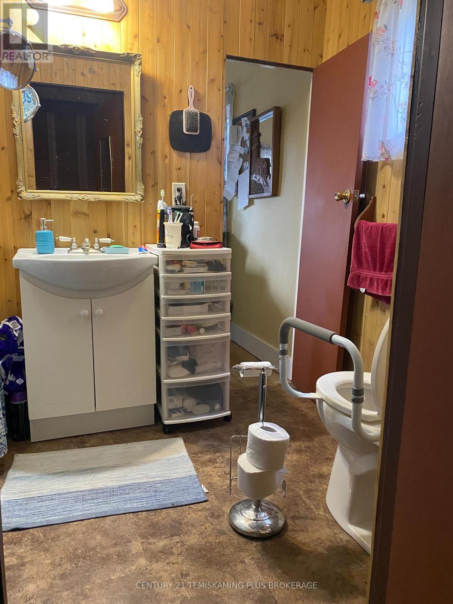 2 King Street, Timiskaming (Tim - Outside - Rural), Ontario  P0J 1N0 - Photo 12 - T12496908