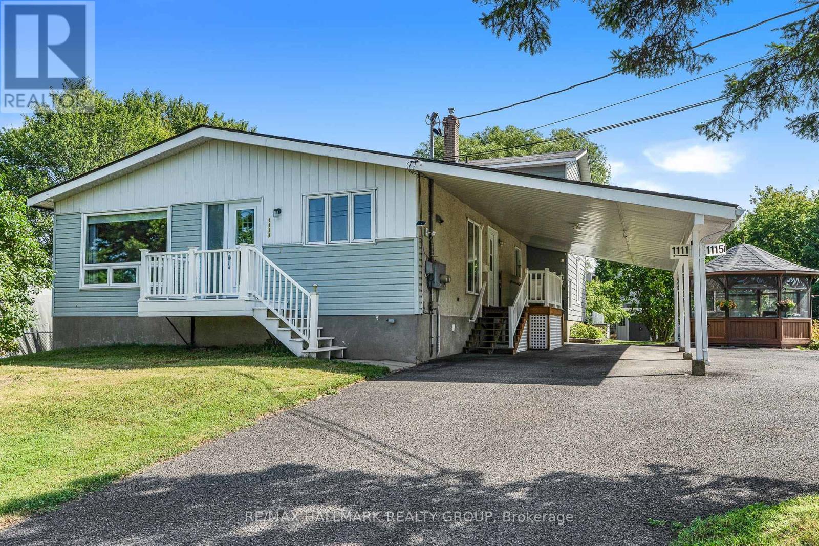 1115 Cholette Crescent, Ottawa, Ontario  K1C 1T4 - Photo 2 - X12496944