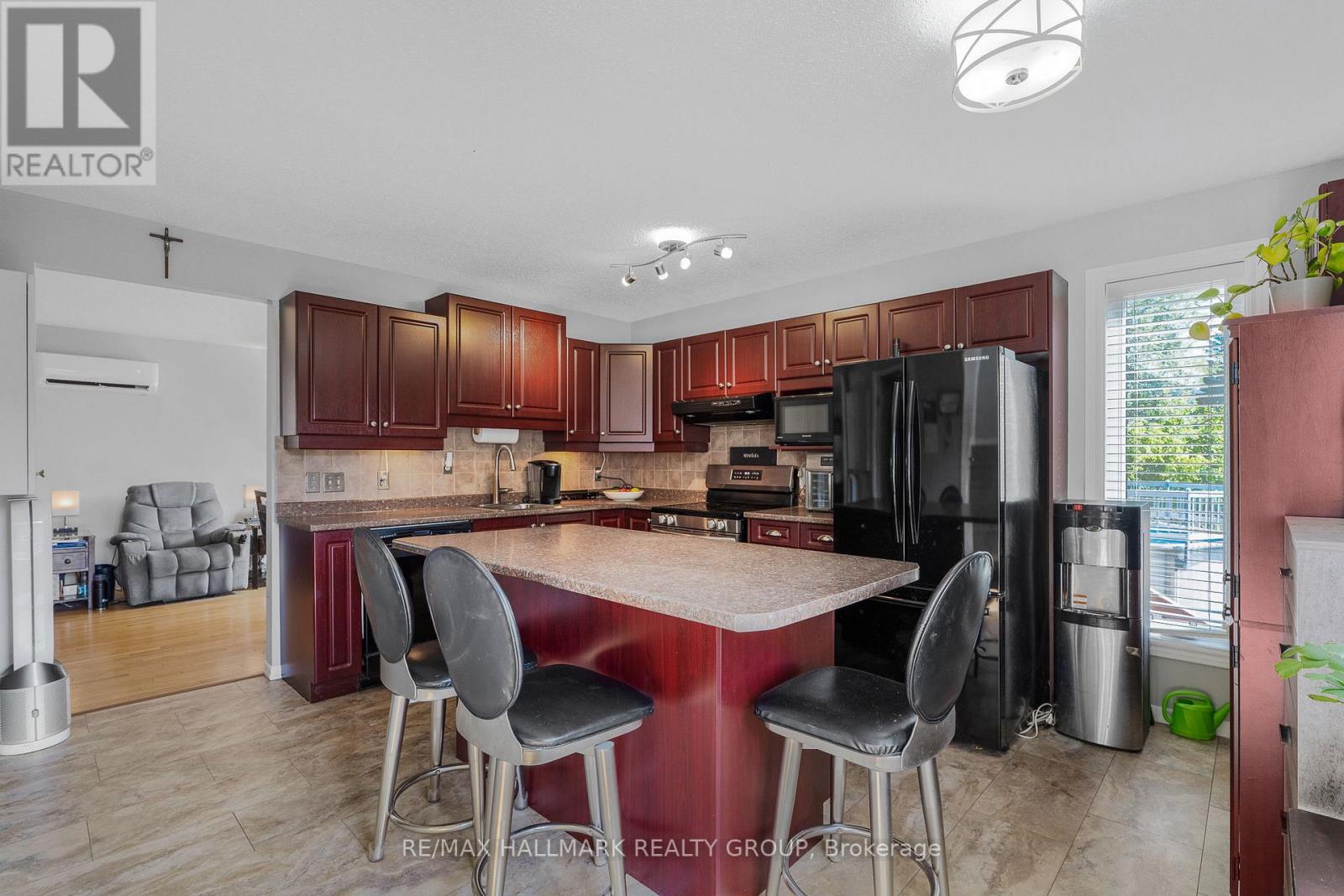 1115 Cholette Crescent, Ottawa, Ontario  K1C 1T4 - Photo 3 - X12496944