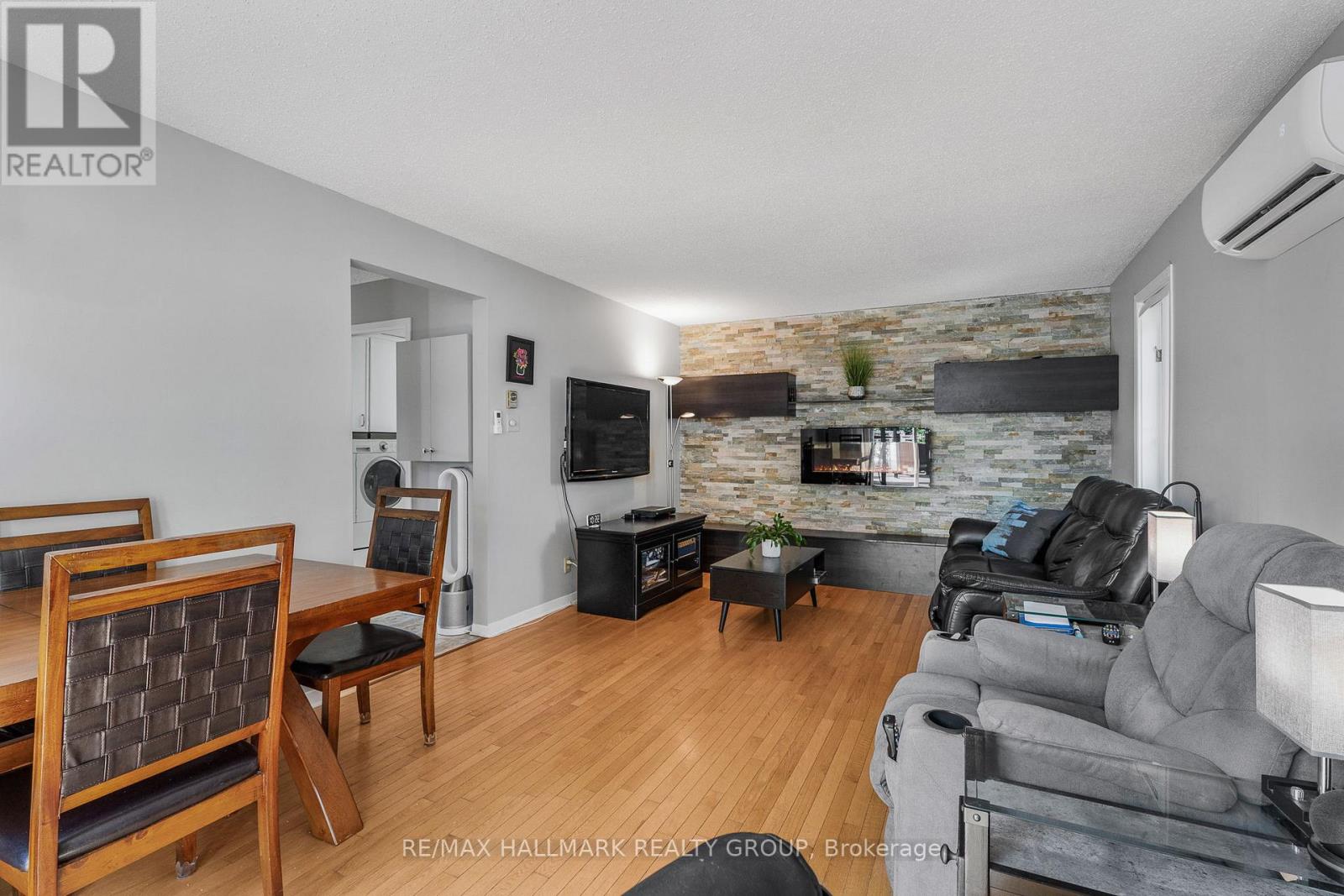 1115 Cholette Crescent, Ottawa, Ontario  K1C 1T4 - Photo 8 - X12496944