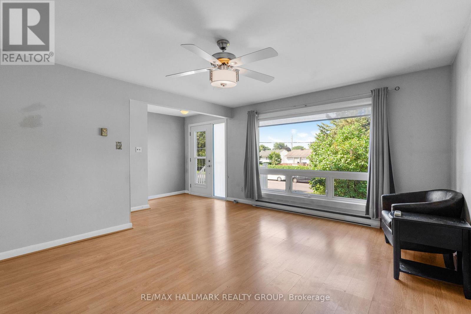 1111 Cholette Crescent, Ottawa, Ontario  K1C 1T4 - Photo 3 - X12496946