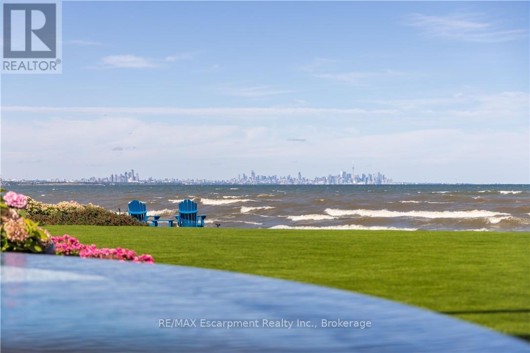 1540 Watersedge Road, Mississauga (Clarkson), Ontario  L5J 1A4 - Photo 10 - W12496928