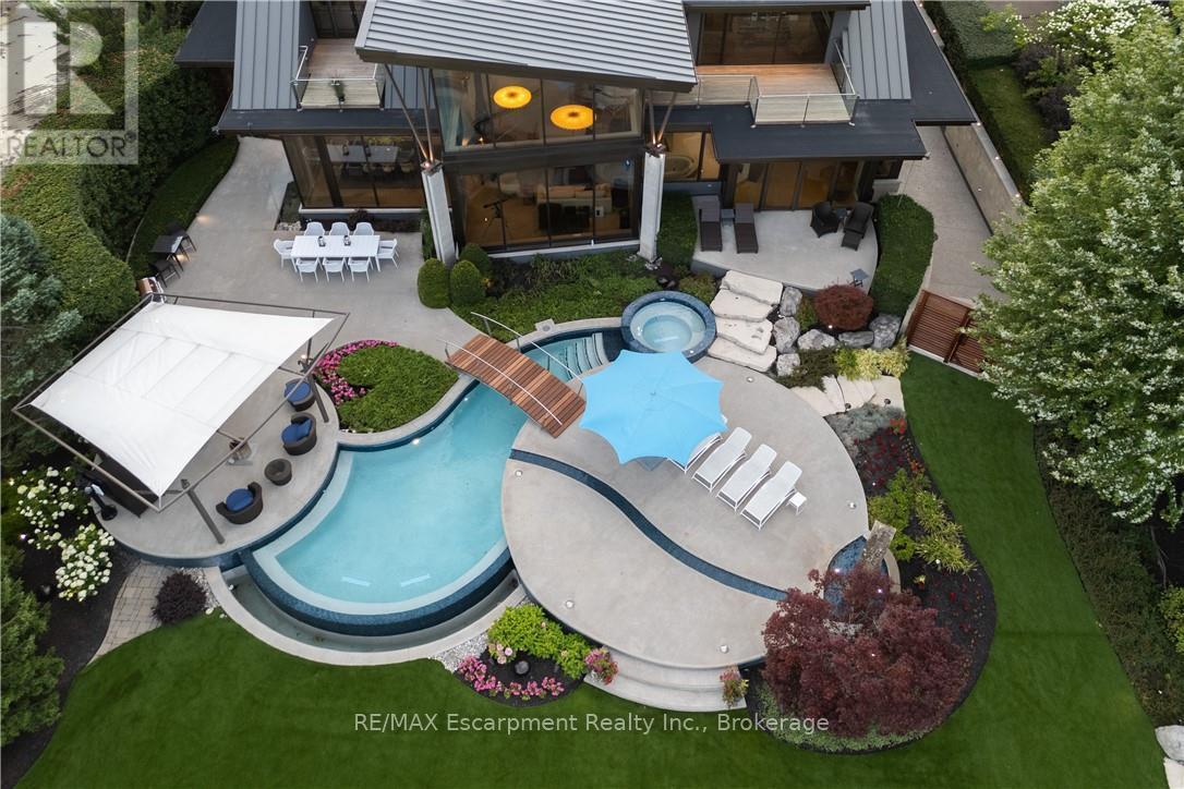 1540 Watersedge Road, Mississauga (Clarkson), Ontario  L5J 1A4 - Photo 3 - W12496928