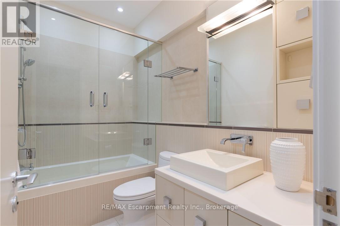 1540 Watersedge Road, Mississauga (Clarkson), Ontario  L5J 1A4 - Photo 37 - W12496928