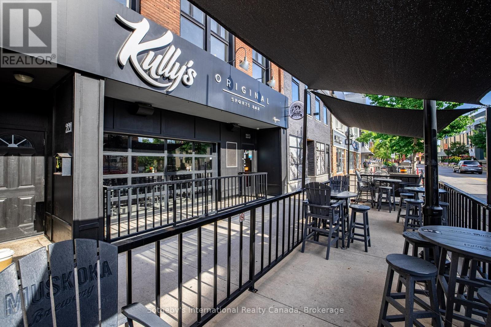 201 St. Paul Street, St. Catharines (Downtown), Ontario  L2R 3M6 - Photo 11 - X12496846