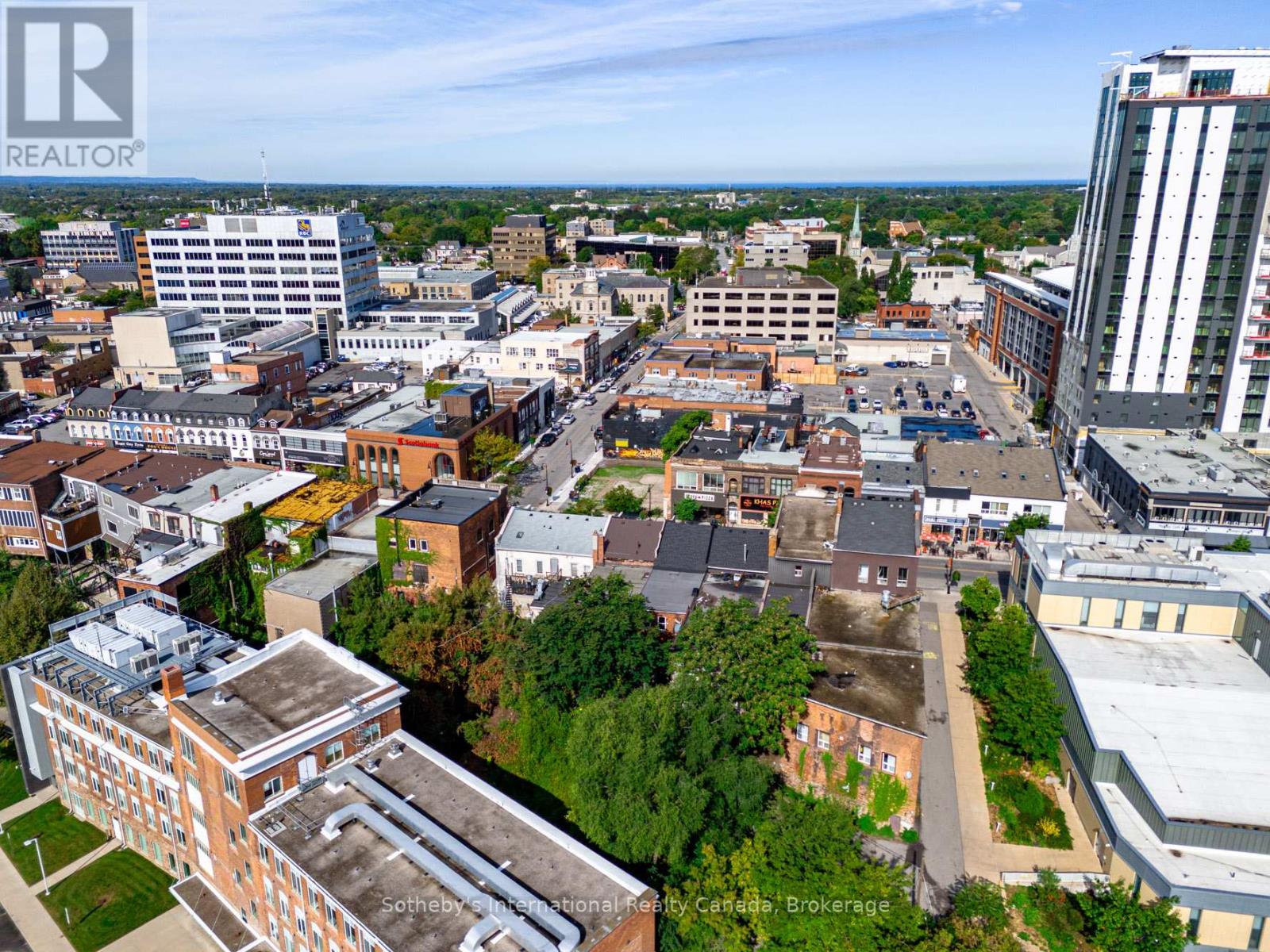201 St. Paul Street, St. Catharines (Downtown), Ontario  L2R 3M6 - Photo 21 - X12496846