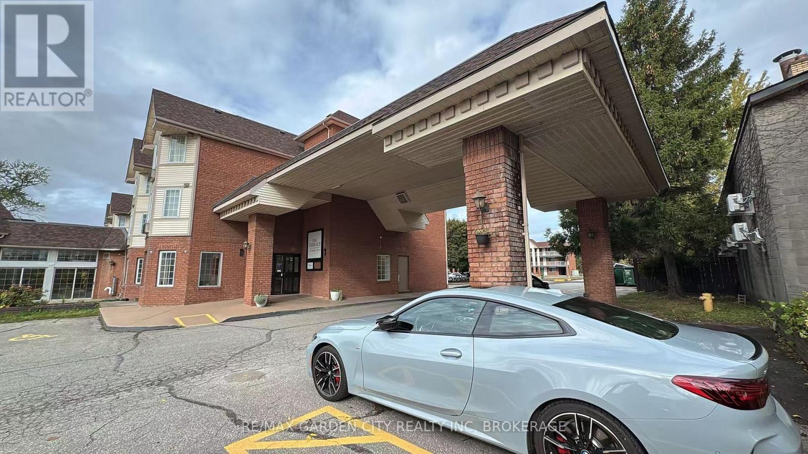 COMMERCIAL UNIT - 7737 LUNDY'S LANE, Niagara Falls, Ontario