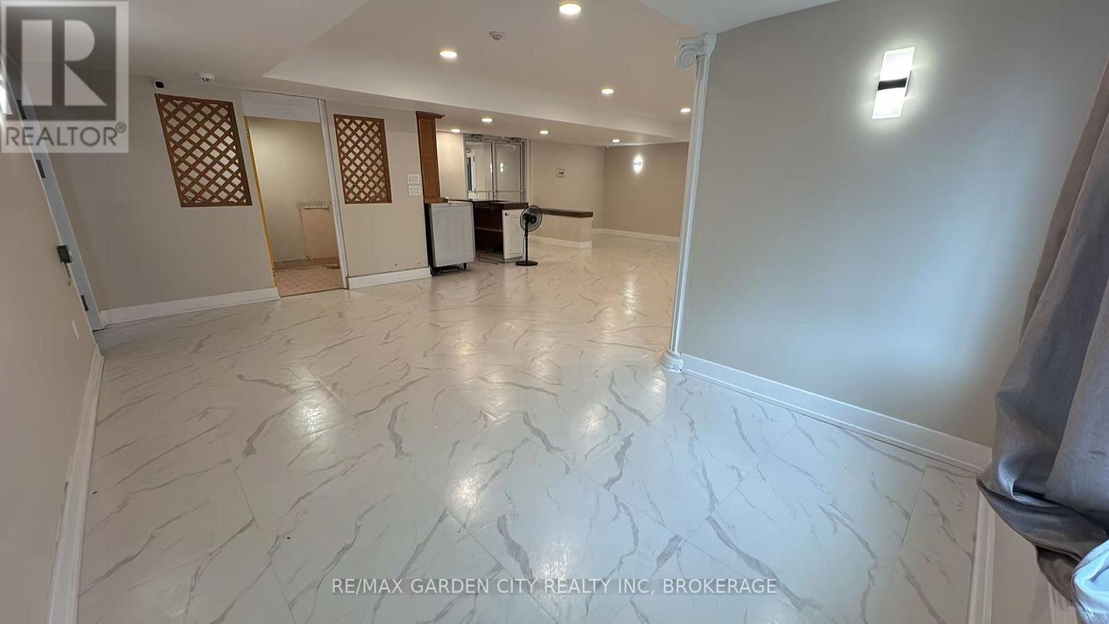 Commercial Unit - 7737 Lundy's Lane, Niagara Falls, Ontario  L2H 1H3 - Photo 18 - X12496902