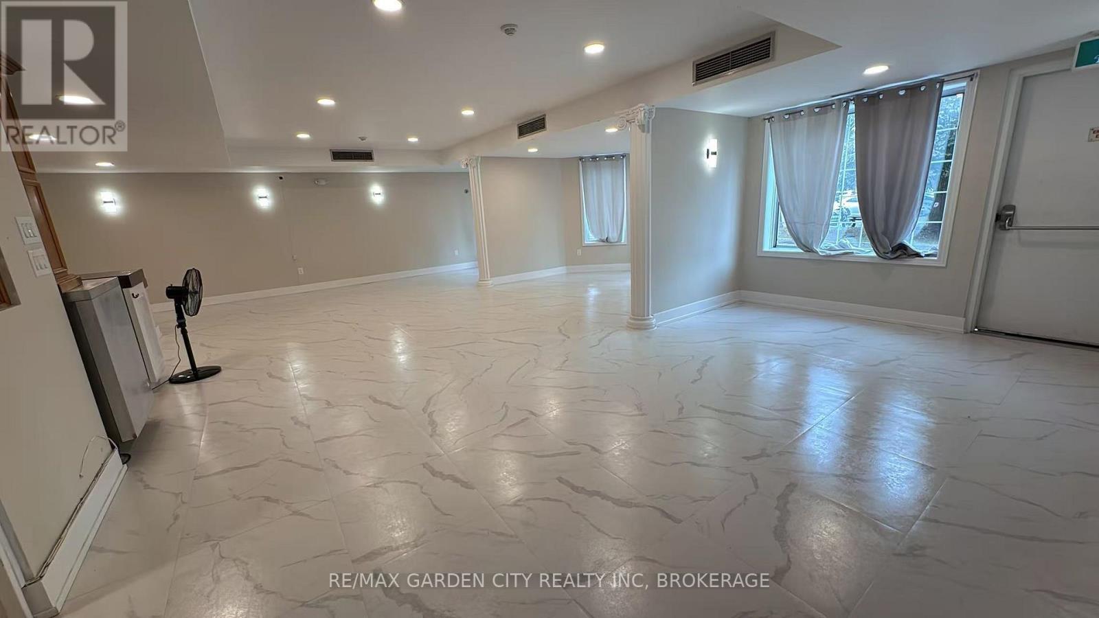 Commercial Unit - 7737 Lundy's Lane, Niagara Falls, Ontario  L2H 1H3 - Photo 23 - X12496902