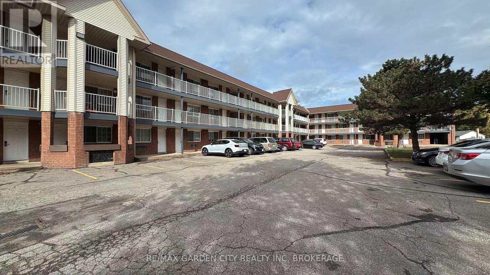 Commercial Unit - 7737 Lundy's Lane, Niagara Falls, Ontario  L2H 1H3 - Photo 27 - X12496902