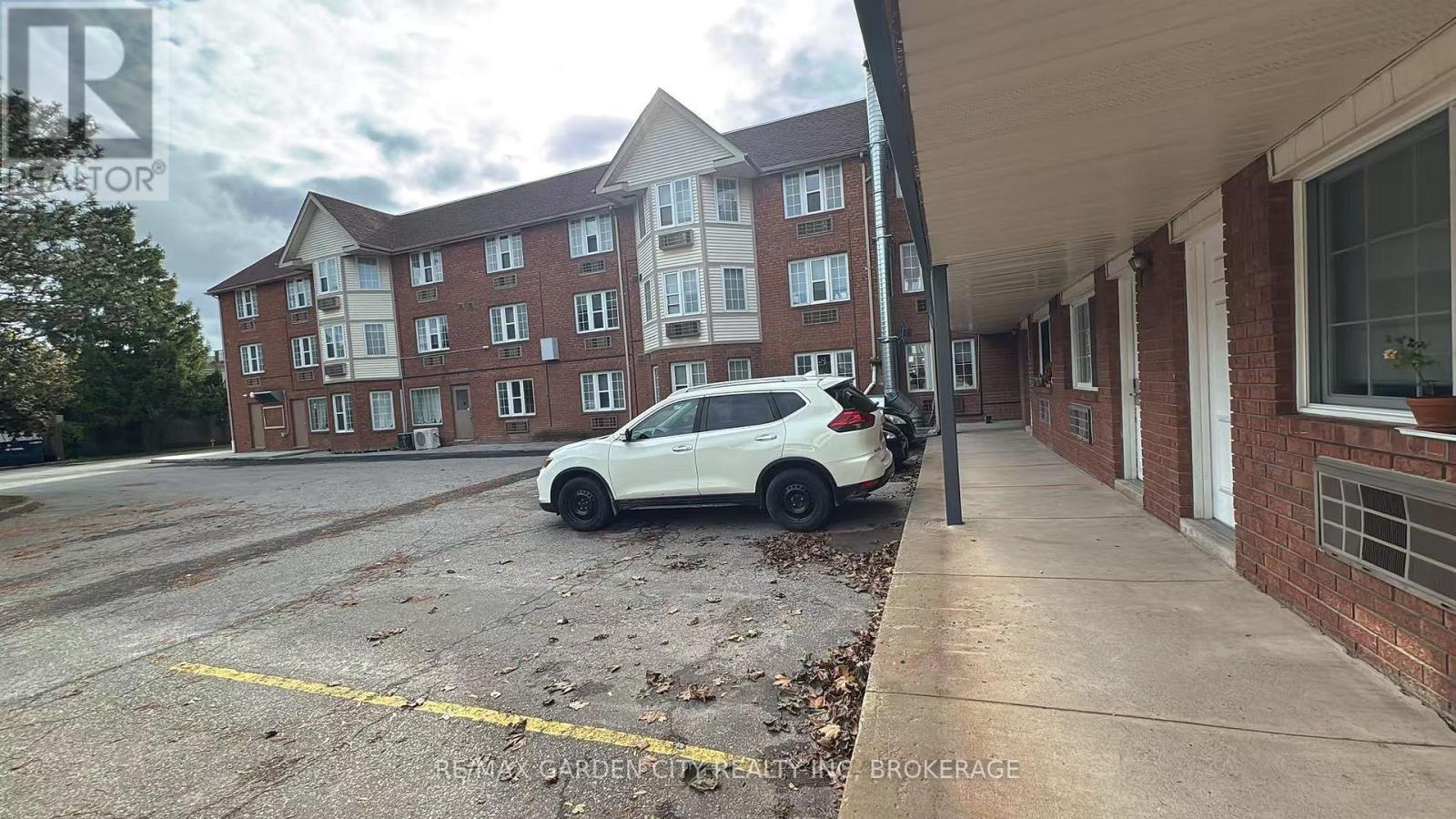 Commercial Unit - 7737 Lundy's Lane, Niagara Falls, Ontario  L2H 1H3 - Photo 29 - X12496902