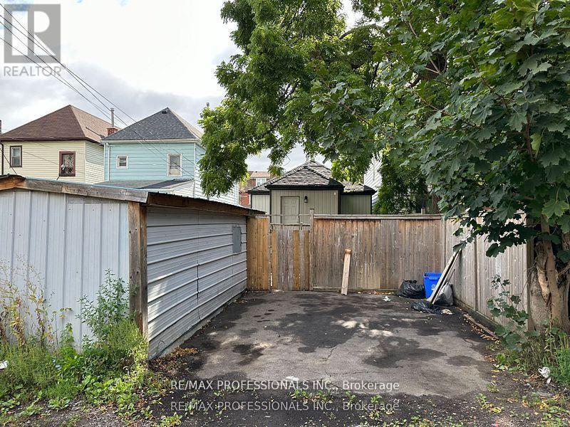 Upper - 167.5 Grosvenor Avenue N, Hamilton, Ontario  L8L 7S1 - Photo 13 - X12496824