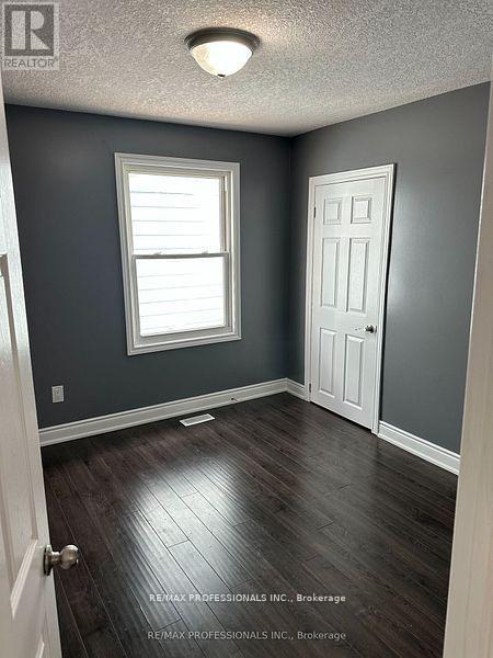 Upper - 167.5 Grosvenor Avenue N, Hamilton, Ontario  L8L 7S1 - Photo 6 - X12496824