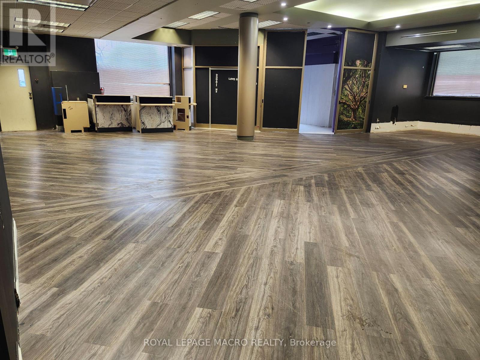 4365 Queen Street, Niagara Falls, Ontario  L2E 2K9 - Photo 11 - X12496828