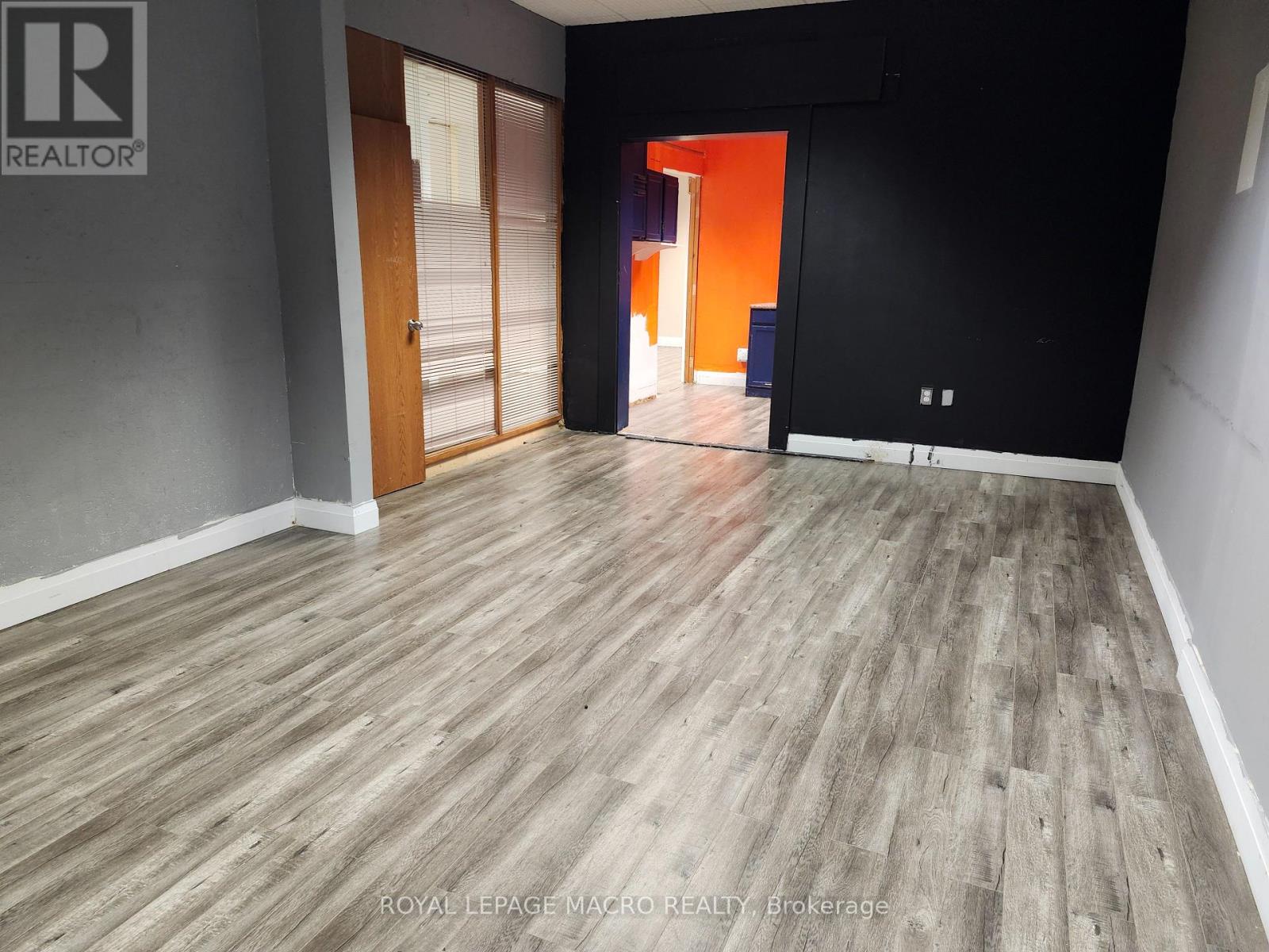 4365 Queen Street, Niagara Falls, Ontario  L2E 2K9 - Photo 16 - X12496828