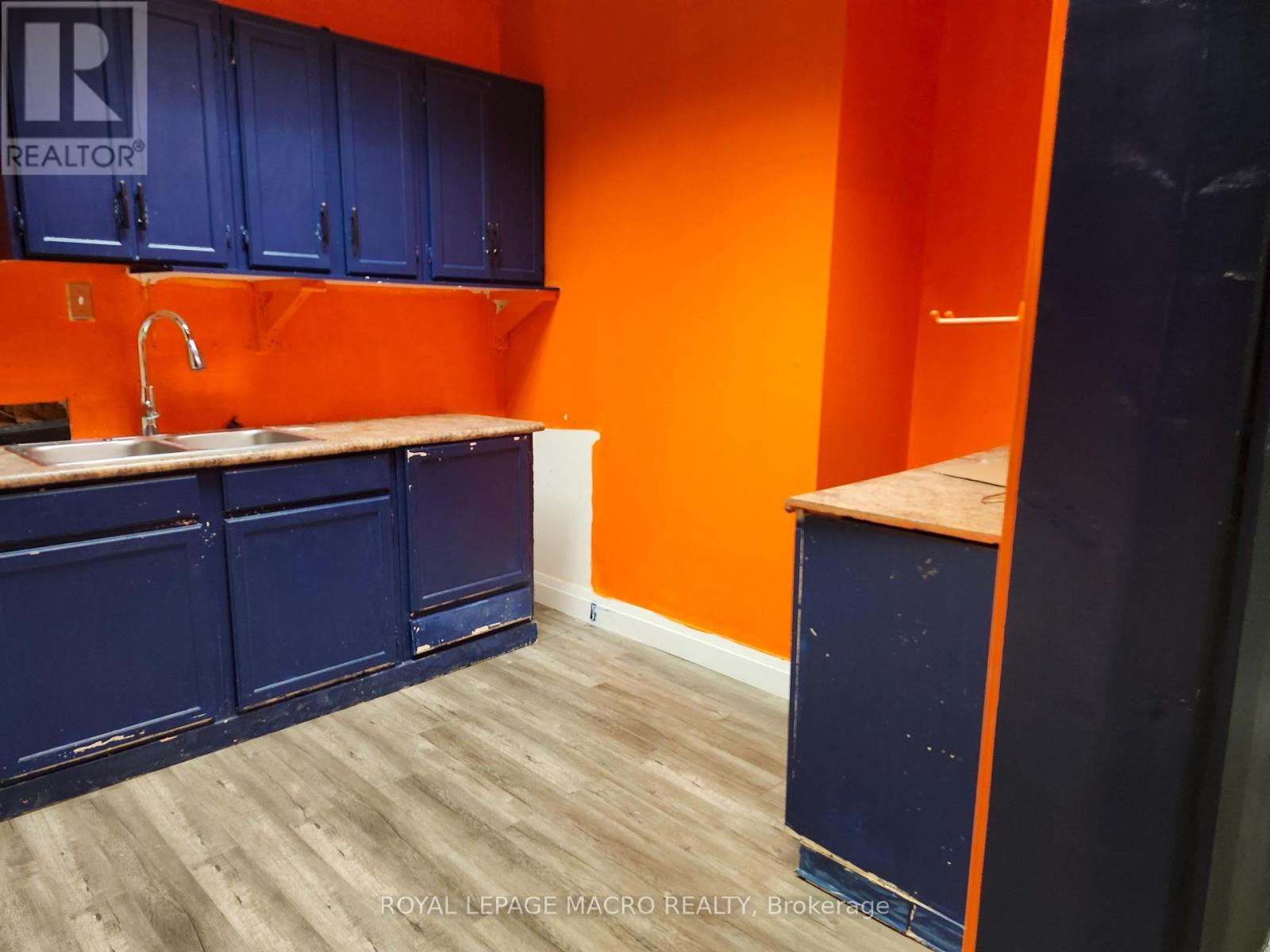 4365 Queen Street, Niagara Falls, Ontario  L2E 2K9 - Photo 17 - X12496828