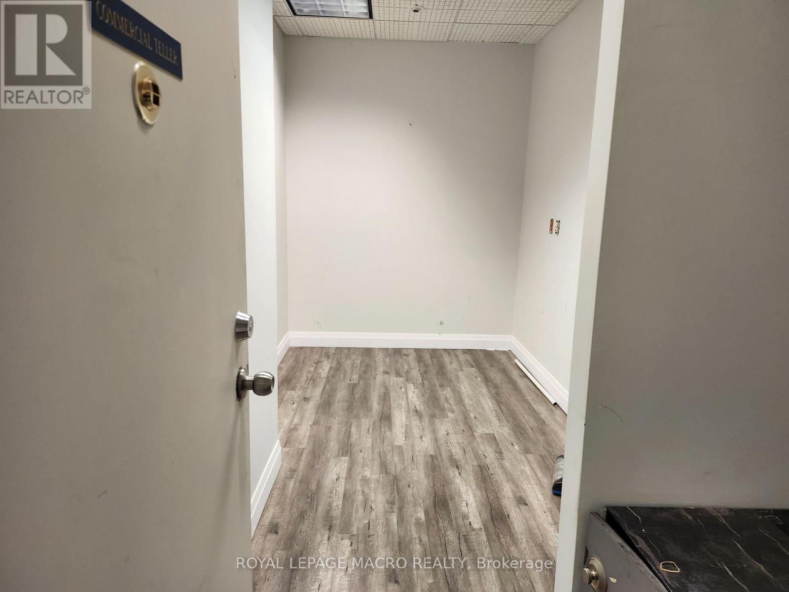 4365 Queen Street, Niagara Falls, Ontario  L2E 2K9 - Photo 22 - X12496828