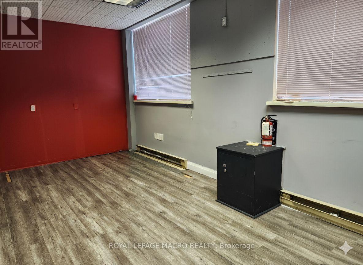 4365 Queen Street, Niagara Falls, Ontario  L2E 2K9 - Photo 23 - X12496828