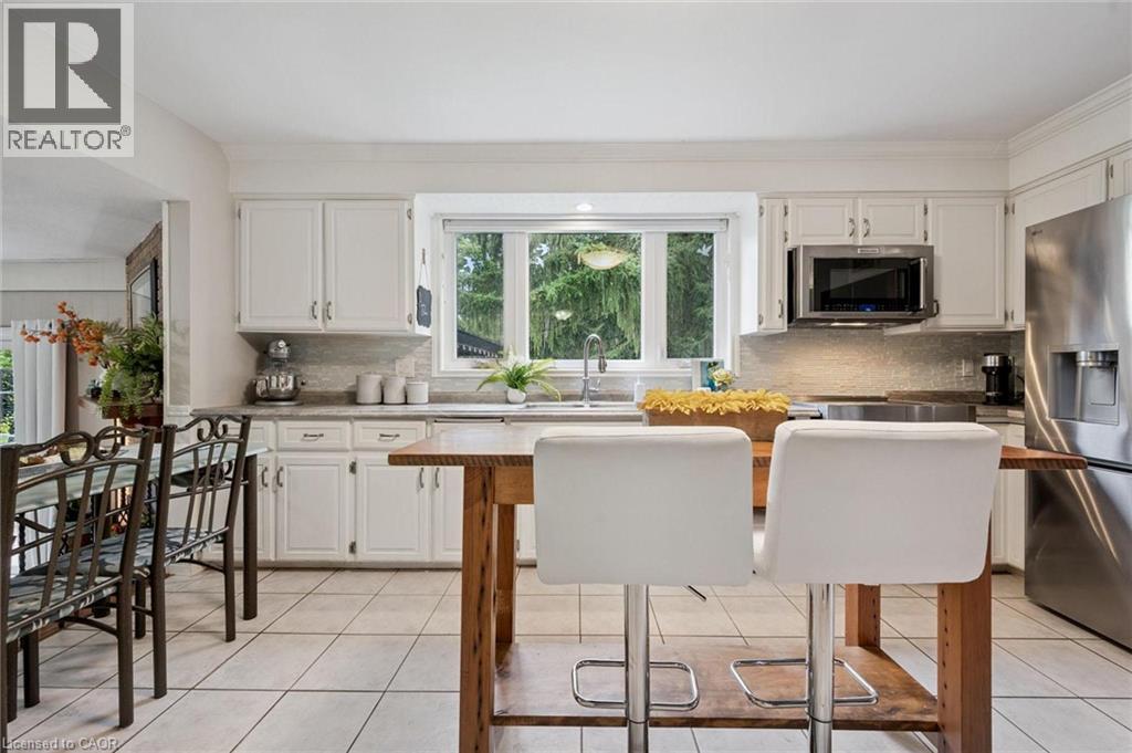 4 Berkley Place, Guelph, Ontario  N1E 1E6 - Photo 8 - 40784708